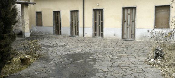 6غرفة منزل في Busto Arsizio, Italy رقم 108237 2