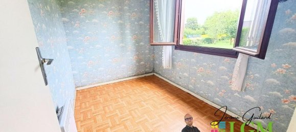 2 Schlafzimmer Villa in Montreuil-sur-Ille, France, Nr. 191751 4