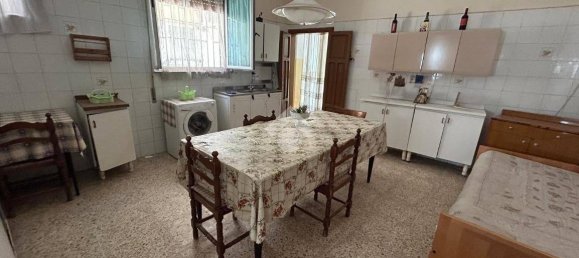 4 rooms Building in Barletta, Italy No. 346958 5