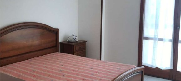 3 bedrooms Apartment in Pomezia, Italy No. 377773 7
