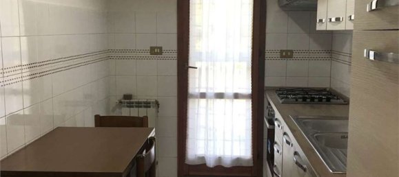 3 bedrooms Apartment in Pomezia, Italy No. 377773 5