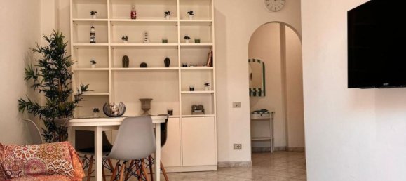 2 bedrooms Apartment in Rome, Italy No. 332012 2