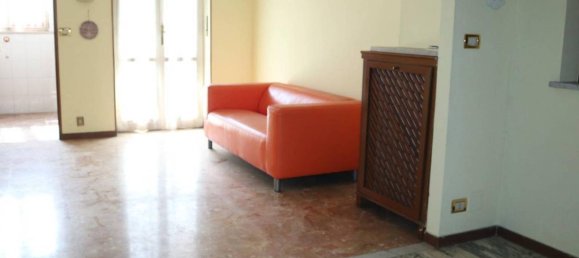 Квартира с 3 комнатами в Турин, Италия № 111160 3