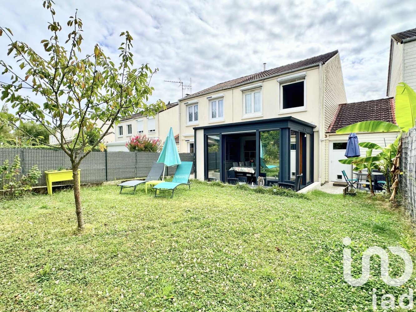 3 Schlafzimmer Haus in Orvault, France, Nr. 333122