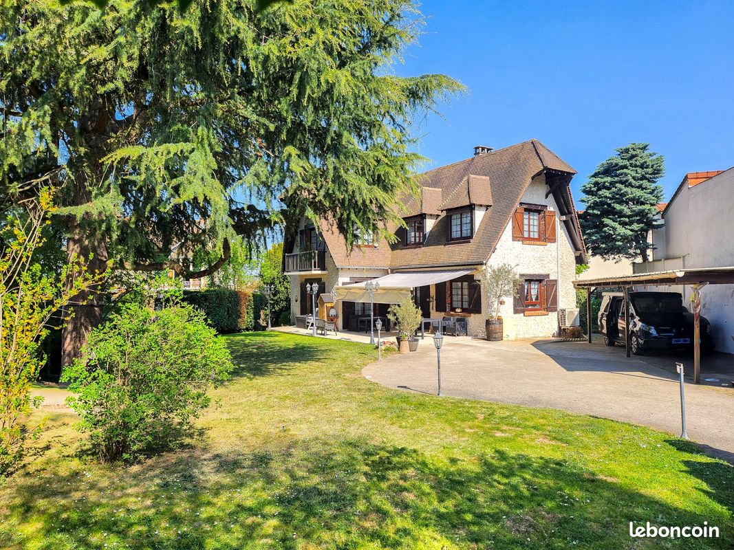 3 Schlafzimmer Haus in Villebon-sur-Yvette, France, Nr. 327131