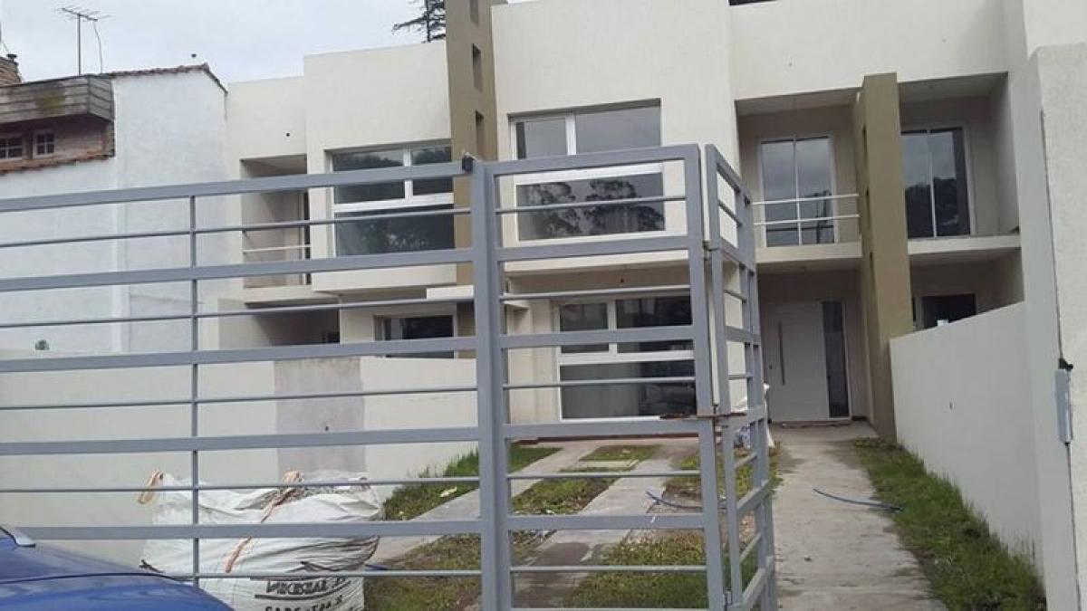 Apartamento de 3 dormitorios en Mar del Plata, Argentina No. 99570