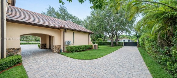 8 dormitorios villa en venta en Miami, Miami-Dade, Florida, USA № 615614 26