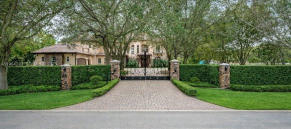 8 dormitorios villa en venta en Miami, Miami-Dade, Florida, USA № 615614 30