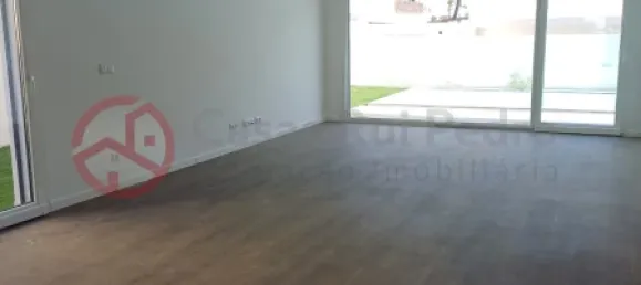 Casa de 3 dormitorios en Corroios, Portugal No. 77848 84