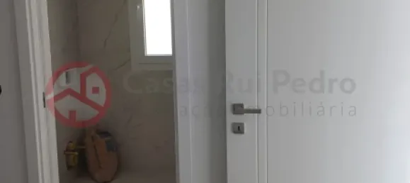 Casa de 3 dormitorios en Corroios, Portugal No. 77848 56