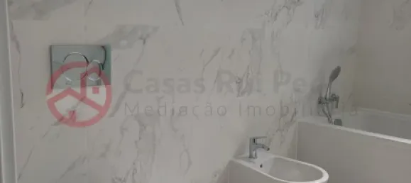 Casa de 3 dormitorios en Corroios, Portugal No. 77848 139