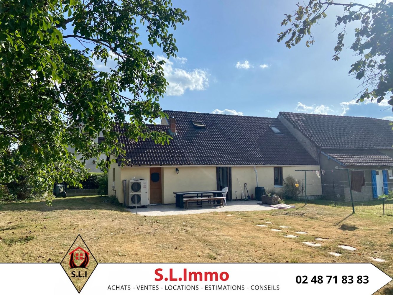 Casa de 3 dormitorios en Vierzon, France No. 90468