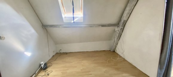 Casa de 3 dormitorios en Vierzon, France No. 90468 6