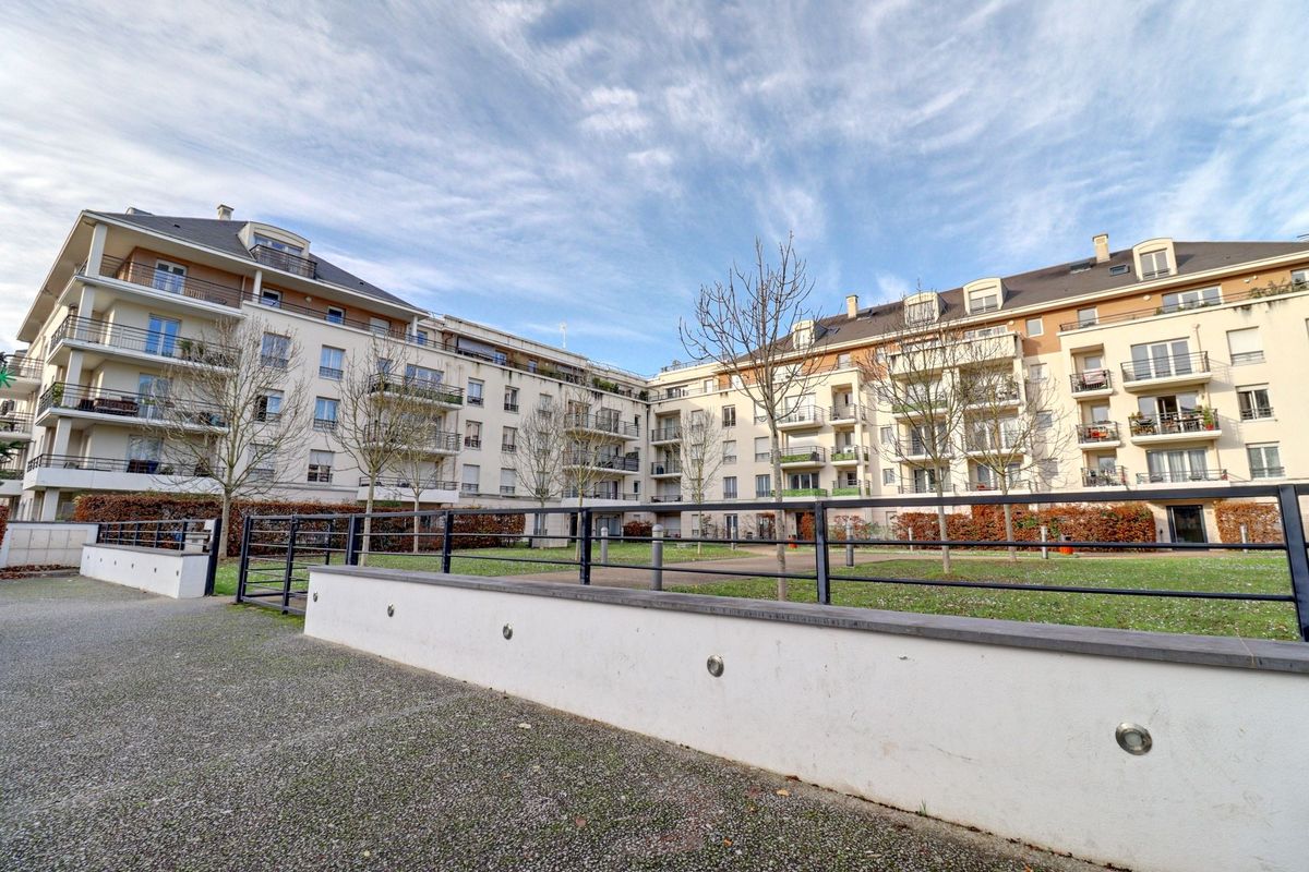 1 bedroom Apartment in Carrieres-sous-Poissy, France No. 170550