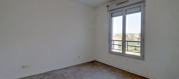 1 bedroom Apartment in Carrieres-sous-Poissy, France No. 170550 6