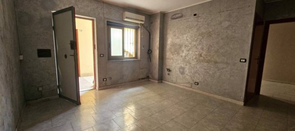 1 bedroom Apartment in Catanzaro, Italy No. 272270 2