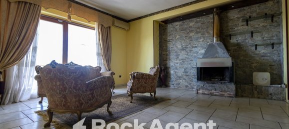 7-Zimmer Villa in Simeri Crichi, Italy, Nr. 179806 9