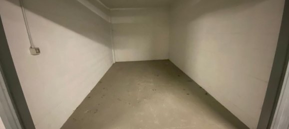 مرآب في Forlì, Italy 15متر مربع رقم 83839 11