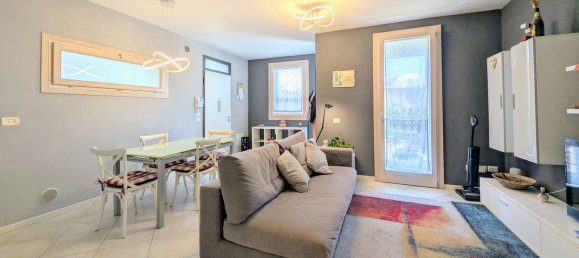 Apartamento de 2 dormitorios en Zanè, Italy No. 336386 2