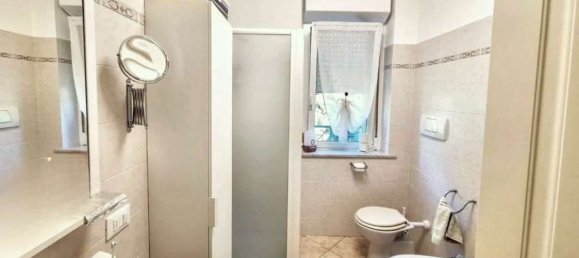 3 bedrooms Apartment in Vado Ligure, Italy No. 370731 4