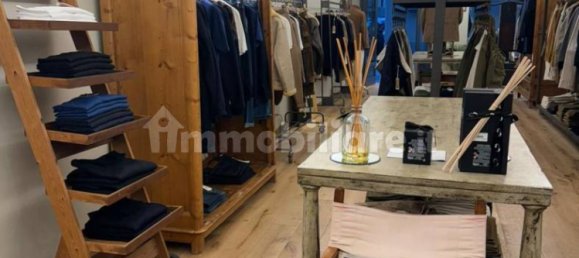 2-Zimmer Gewerbliche Immobilie in Florence, Italy, Nr. 331247 13