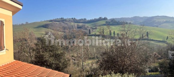 4 bedrooms Apartment in Urbino, Italy No. 64491 10