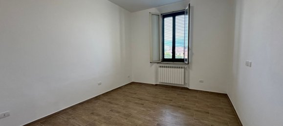 3 bedrooms Apartment in Piombino, Italy No. 381764 8