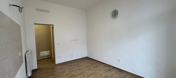 3 bedrooms Apartment in Piombino, Italy No. 381764 2