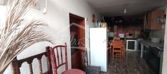 Edificio de 9 dormitorios en Guía de Isora, Spain No. 124926 12