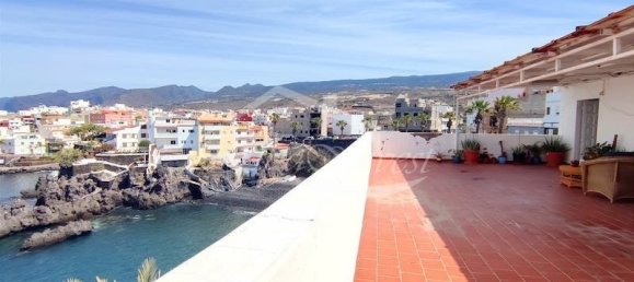 Edificio de 9 dormitorios en Guía de Isora, Spain No. 124926 3