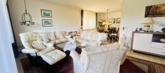 7-salle Maison de ville à Lich, Germany No. 231924 3