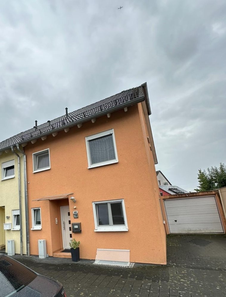 Таунхаус с 4 спальнями в Майн-Кинциг, Германия № 336587