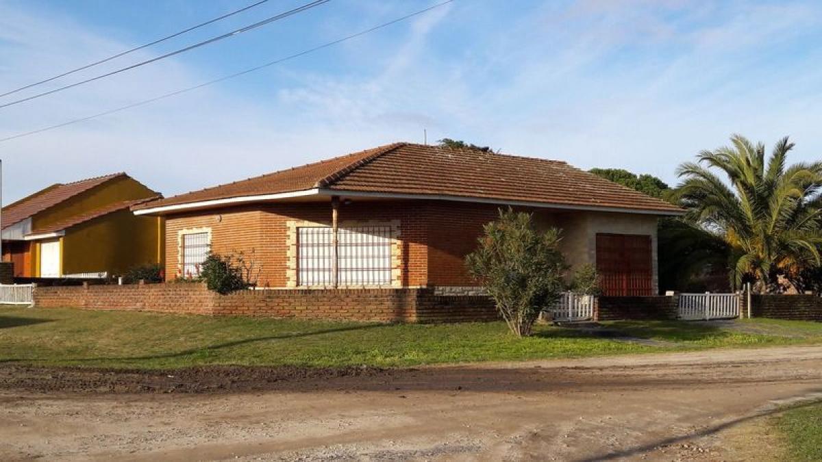 2 bedrooms House in Mar del Plata, Argentina No. 84628