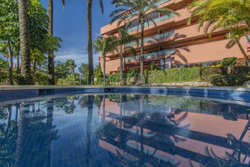 3 bedrooms Apartment in Marbella, Spain No. 186611