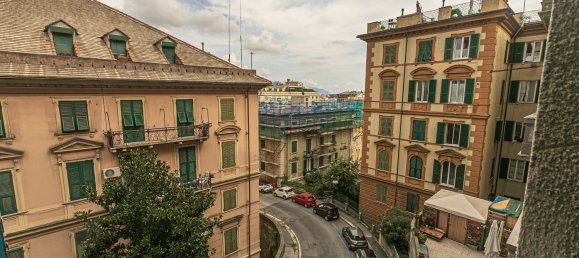 8 rooms Apartment in Genoa, Italy No. 318003 2