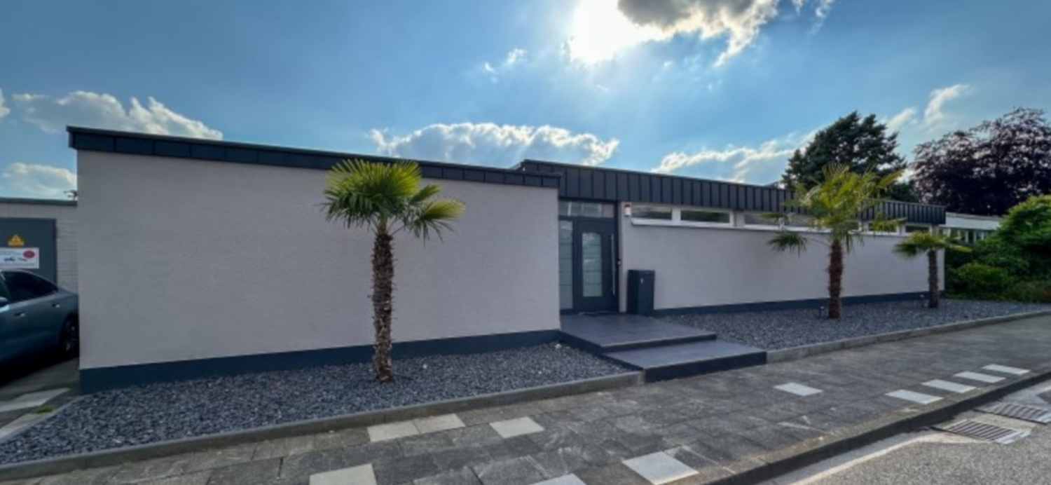 Бунгало с 6 комнатами в Кёльн, Германия № 332088