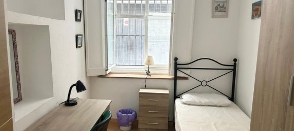 4 bedrooms Apartment in Cadiz, Spain No. 170689 13