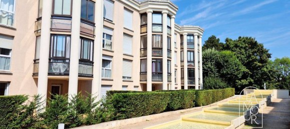 1 bedroom Apartment in Dijon, France No. 358618 8