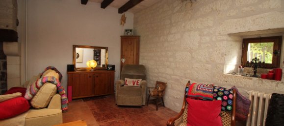 Casa de 3 dormitorios en Lucay-le-Male, France No. 75086 16