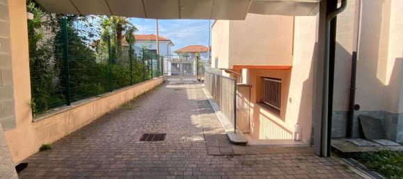 Villa de 3 dormitorios en Canegrate, Italy No. 375029 15