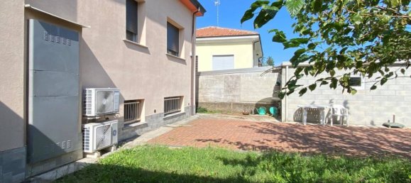 Villa de 3 dormitorios en Canegrate, Italy No. 375029 17