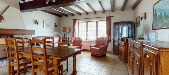 2 bedrooms House in Humbligny, France No. 68799 4