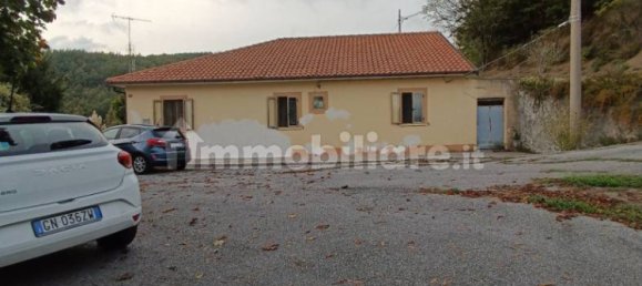 3 bedrooms House in Lauria, Italy No. 31866 2