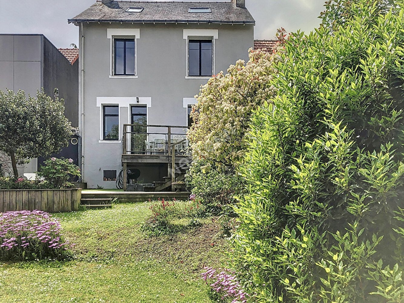 4 bedrooms House in Nantes, France No. 111357