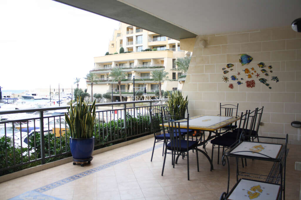 2 bedrooms Apartment in Saint Julian's, Malta No. 8605