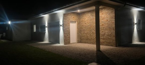 3 bedrooms House in Devecey, France No. 363955 10