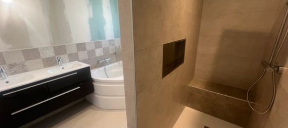 3 bedrooms House in Devecey, France No. 363955 6