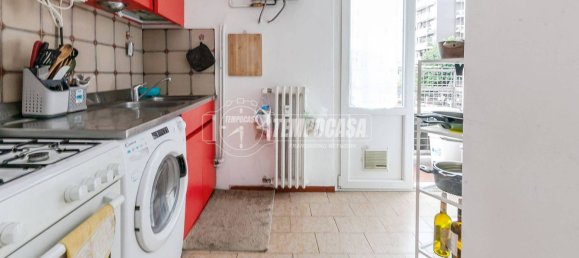 2 bedrooms Apartment in Milan, Italy No. 377103 6