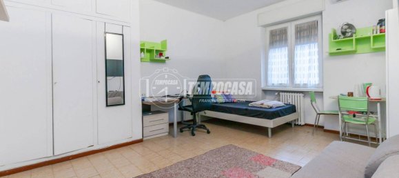 2 bedrooms Apartment in Milan, Italy No. 377103 10