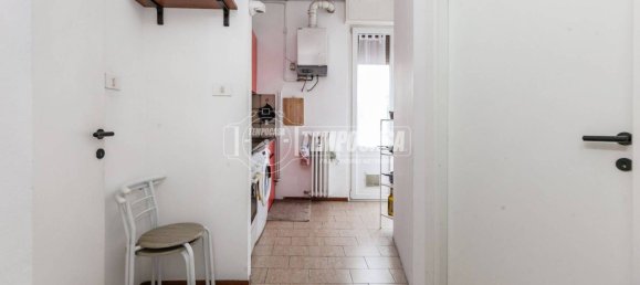 2 bedrooms Apartment in Milan, Italy No. 377103 5